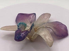 Load image into Gallery viewer, Purple/Blue Orchid Dendrobium Real Flower Necklace