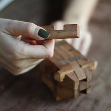 Load image into Gallery viewer, Brainteaser Puzzle Pig animal 3D wooden brain teaser puzzle-take apart and try put all pieces back again.