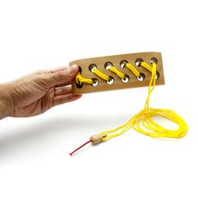 Load image into Gallery viewer, Brain teaser String 3D puzzle, untangle the mouse challenge, wood brain teaser, 3D puzzle