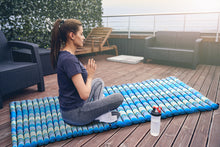 Load image into Gallery viewer, Thai kapok cushion Day bed Roll Out Mattress KING Size XXL Foldout Mat relaxation, day bed, camping or Yoga Matt Natural Kapok Filled_ 150 x 200 cm BLUE