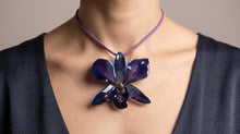 Load image into Gallery viewer, Purple orchid Dendrobium Real Flower Necklace
