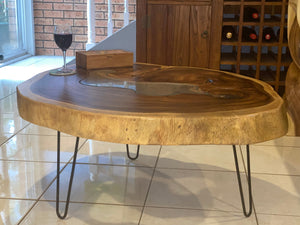 Coffee Table, Round Acacia Saur wood large  112 cm across 91cm width and 9 cm thick, glass inlay feature