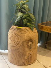 Load image into Gallery viewer, Side timber drinks Table, Stool or Plant pot of Paulownia wood design_Model03.
