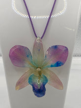 Load image into Gallery viewer, Purple/Blue  Orchid Dendrobium Real Flower Necklace
