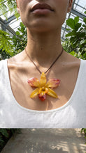 Load image into Gallery viewer, Yellow Orchid Dendrobium Real Flower Necklace
