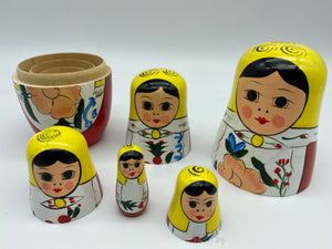 Wooden Nesting Dolls 5 pieces