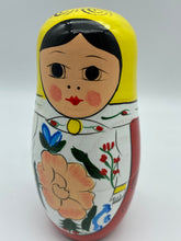 Load image into Gallery viewer, Wooden Nesting Dolls 5 pcs in red and yellow.
