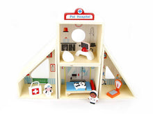 Load image into Gallery viewer, Pet Hospital playset.
