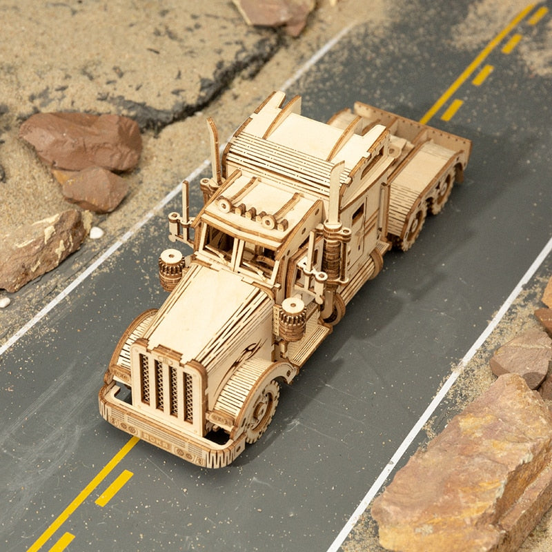 Model 3D Wooden 1:40 scale model vehicle Truck Building Kits for Children, Adults from 8 to 99 years,